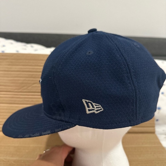 Men's Dallas Cowboys New Era 9FIFTY Navy Reflective Polka Dot Adjustable Hat/Cap - Picture 3 of 9